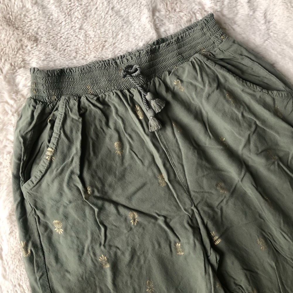 H&M Kids Green woven joggers w/gold pineapple size eur 170 / USA 20 - Picture 4 of 12